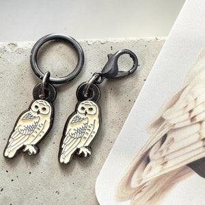 Snowy Owl Stitch Marker | Custom Enamel Knitting Stitch Marker or Removable Progress Keeper | Firefly Notes